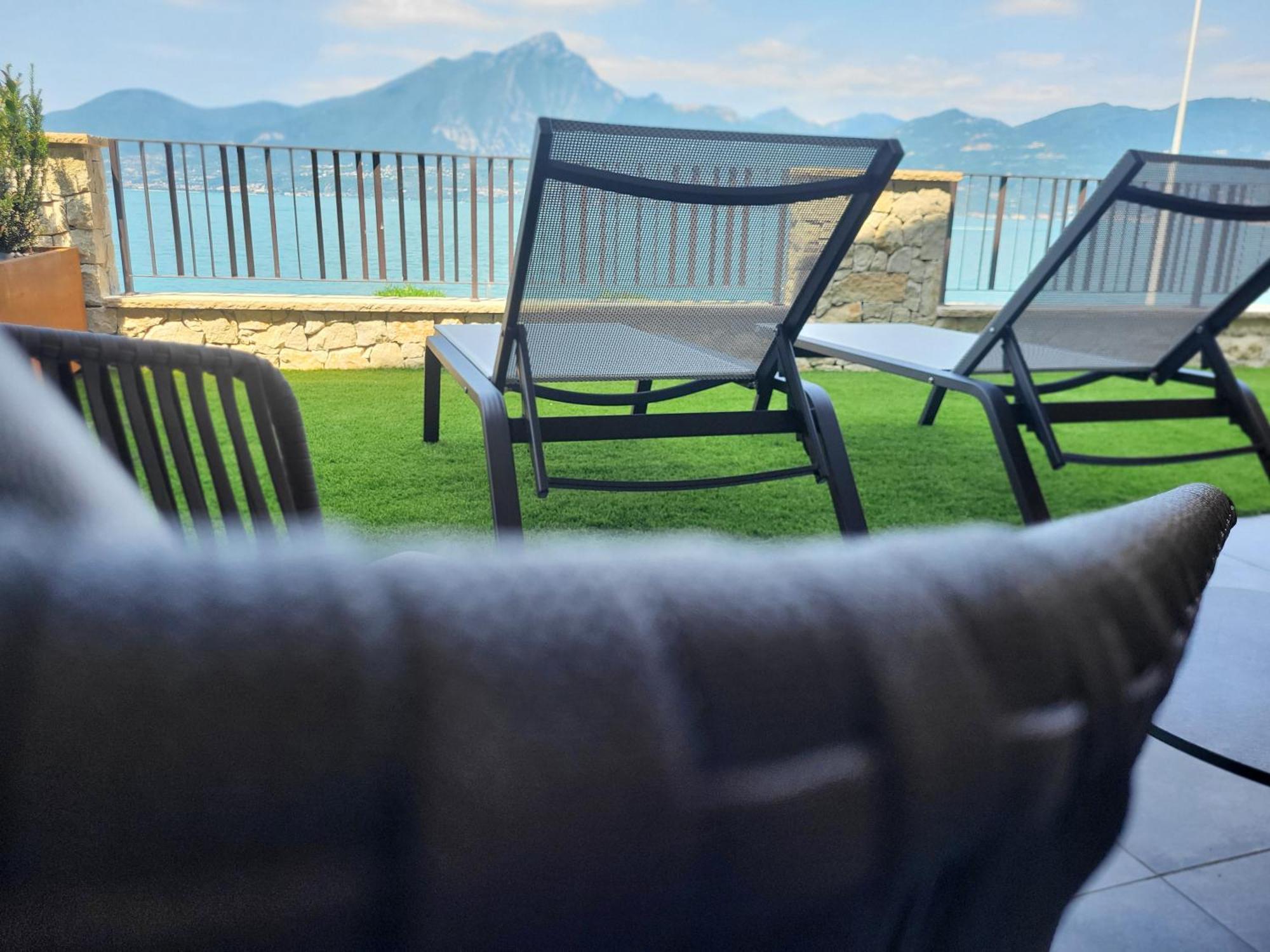 Attilio High Living Suites - Adults Only Torri Del Benaco Exterior foto