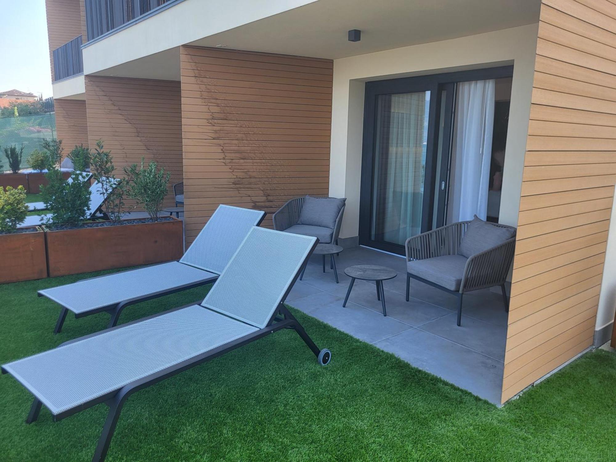 Attilio High Living Suites - Adults Only Torri Del Benaco Habitación foto