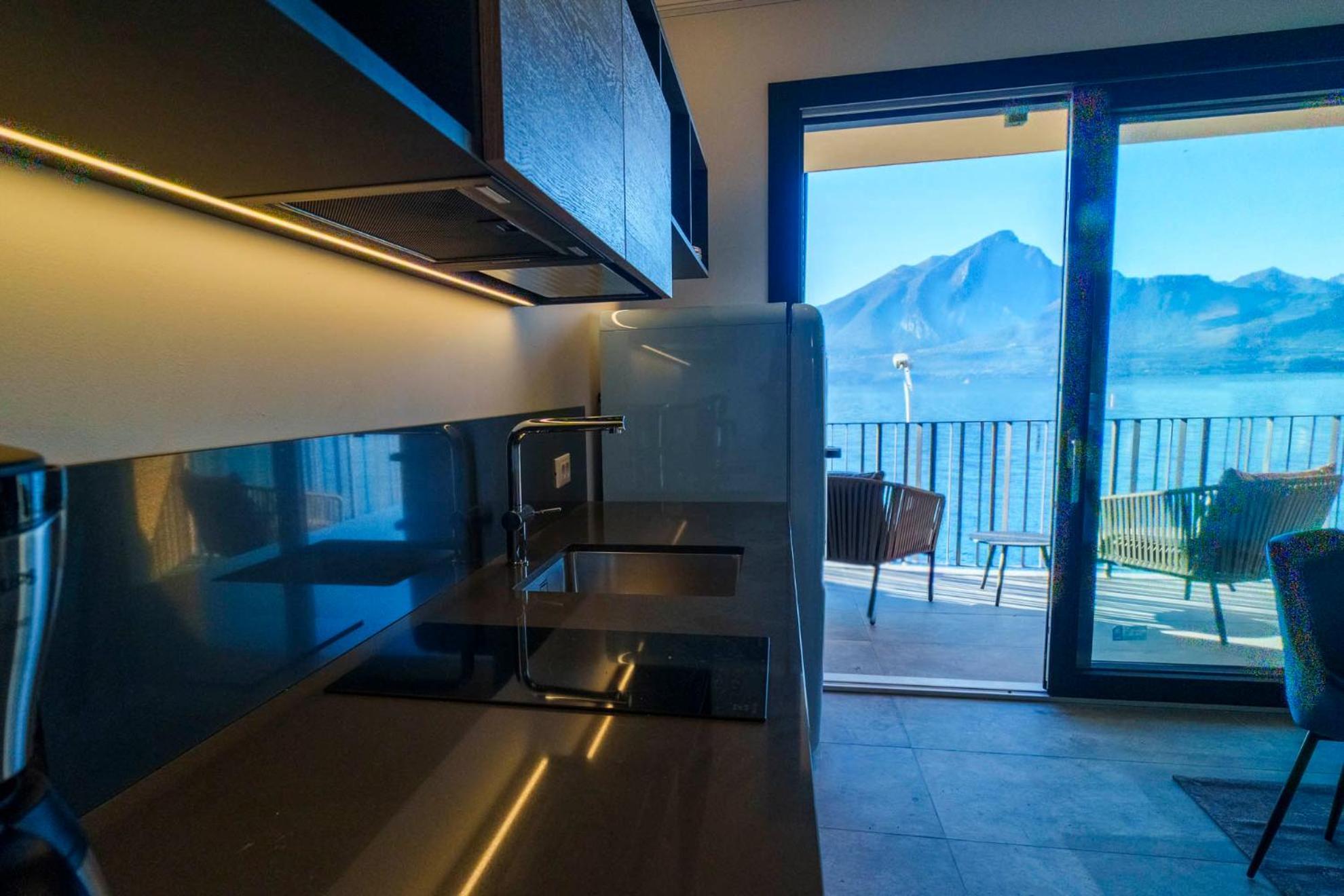 Attilio High Living Suites - Adults Only Torri Del Benaco Exterior foto